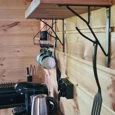 Tree Vill Goledzinow